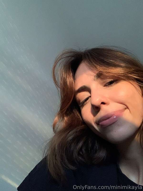 in the mood to share secrets… come closer