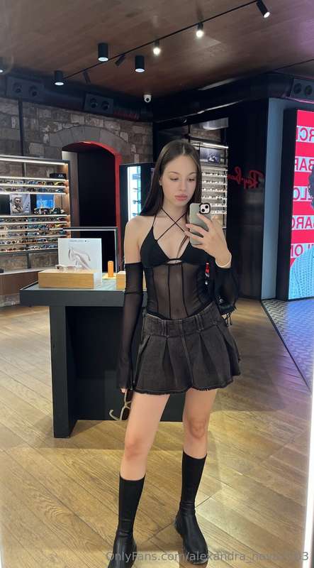 alexandra_nova2003