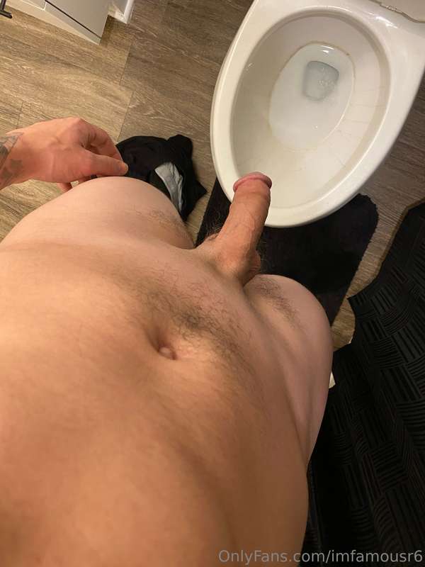 Had to use the bathroom super quick 😏