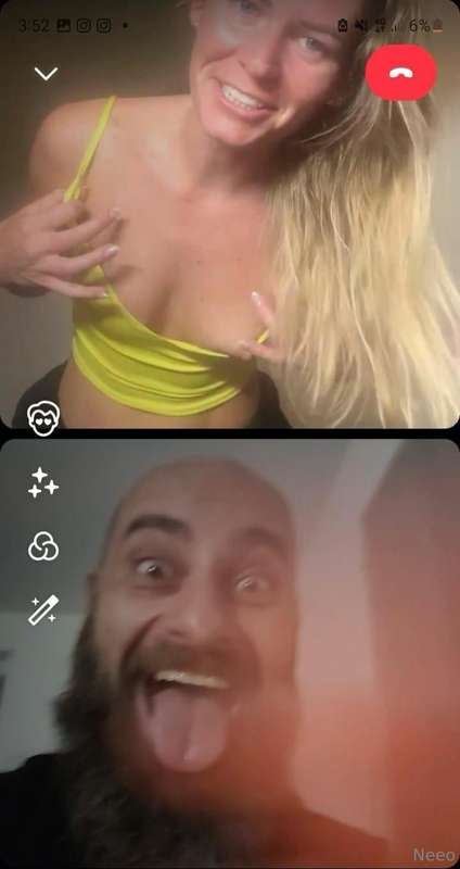 video call fun with @maccclaudia in the middle of night ... ..