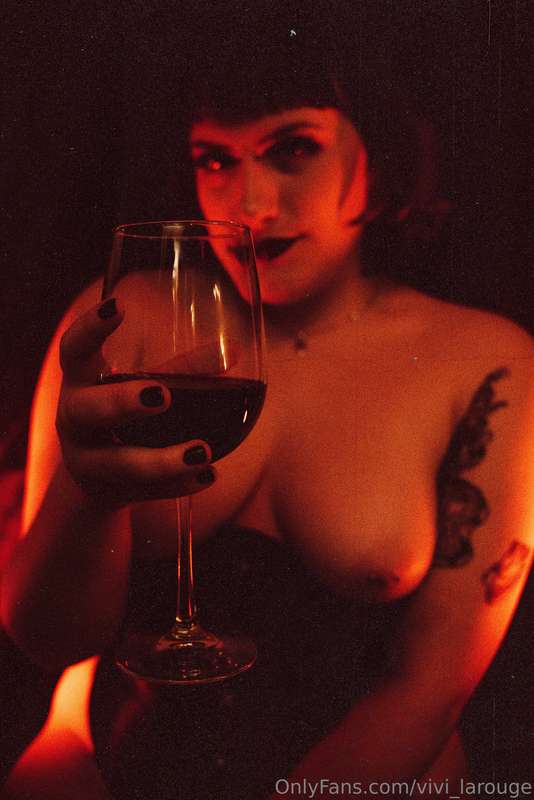 vivi_larouge