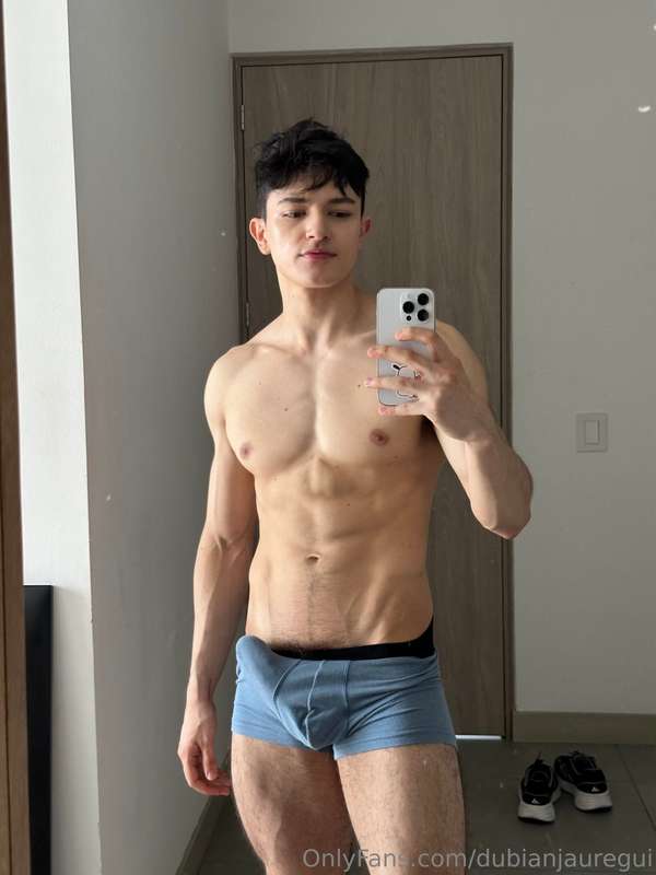 here some more unedited photos 🍆