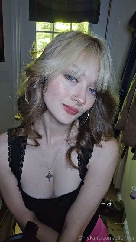So horny... Wanna see what I'm gonna do about it?