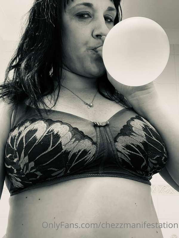 Bath time teaser 🎈