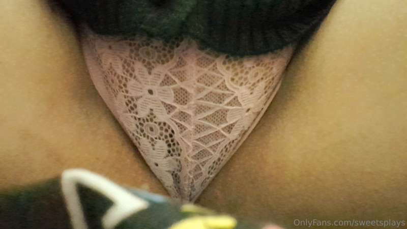 Look at my juicy and naughty pussy! 💦😝