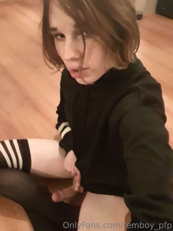 femboy_pfp image #19