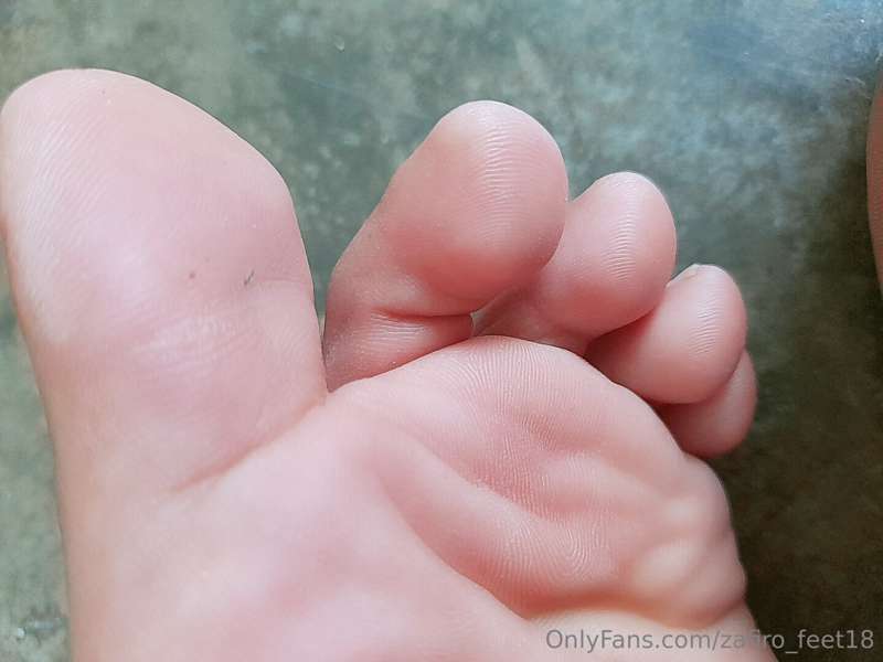 zafiro_feet18