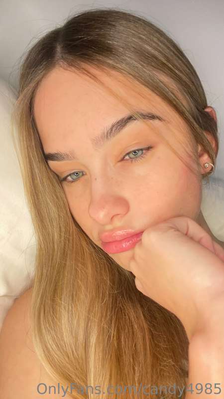 What are we doing later?? Wanna chat ? 😍