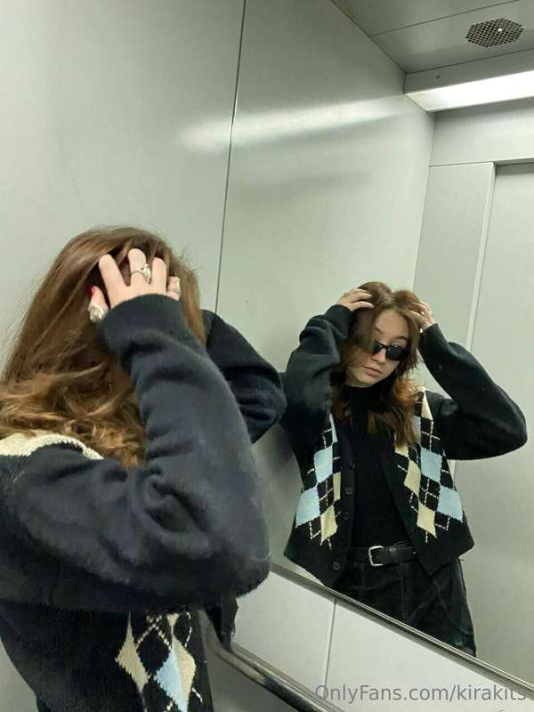 Mirror, mirror on the wall, tell me the truth of all: Am I t..