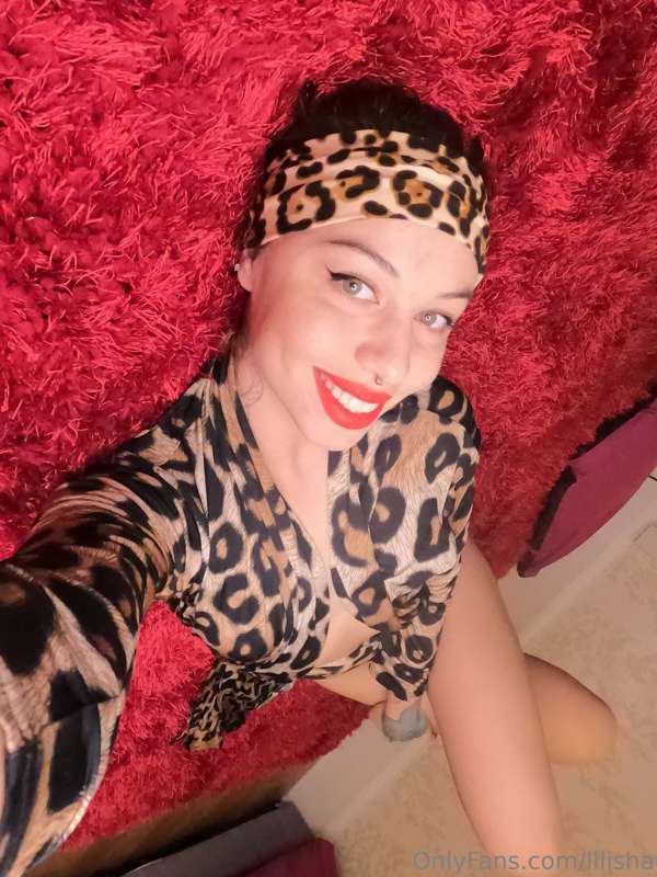 i've been practicing some new talents with my tongue 🤭