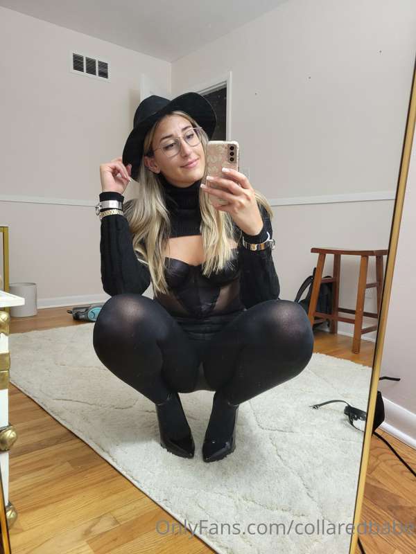 collaredbabe image #0