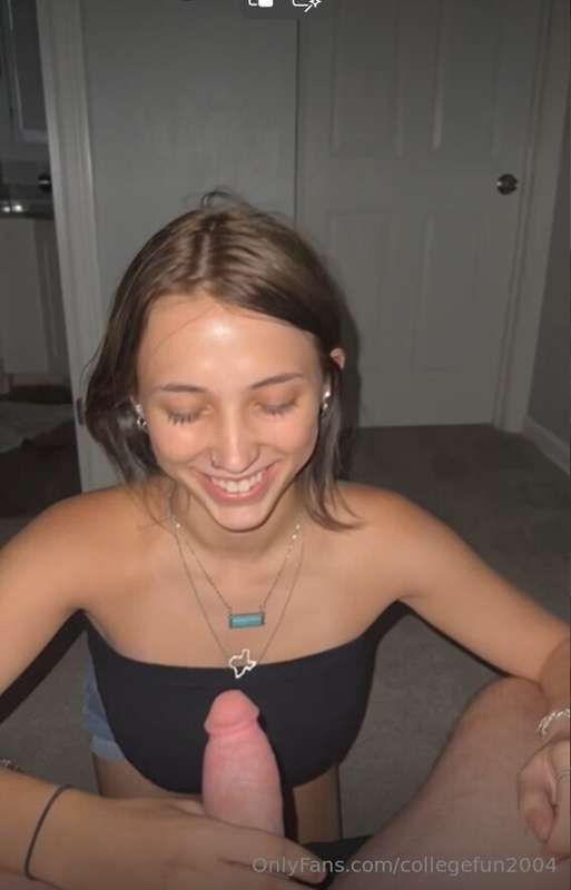 Here's me fucking this 18 year old freshman from this past w..