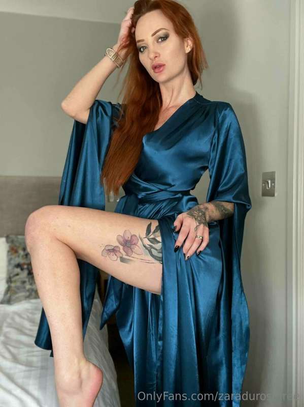 Don't you love it when I show alittle skin!

VIP @zaradurose
