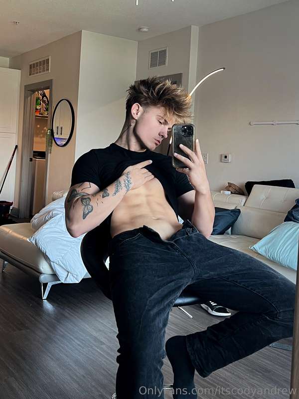 I need a cuddle buddy 😩