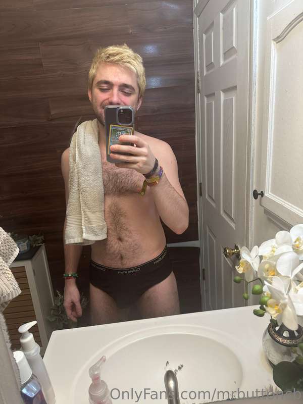 Pre shower vibes