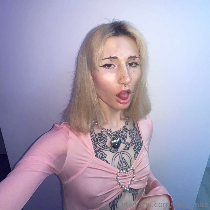 👅