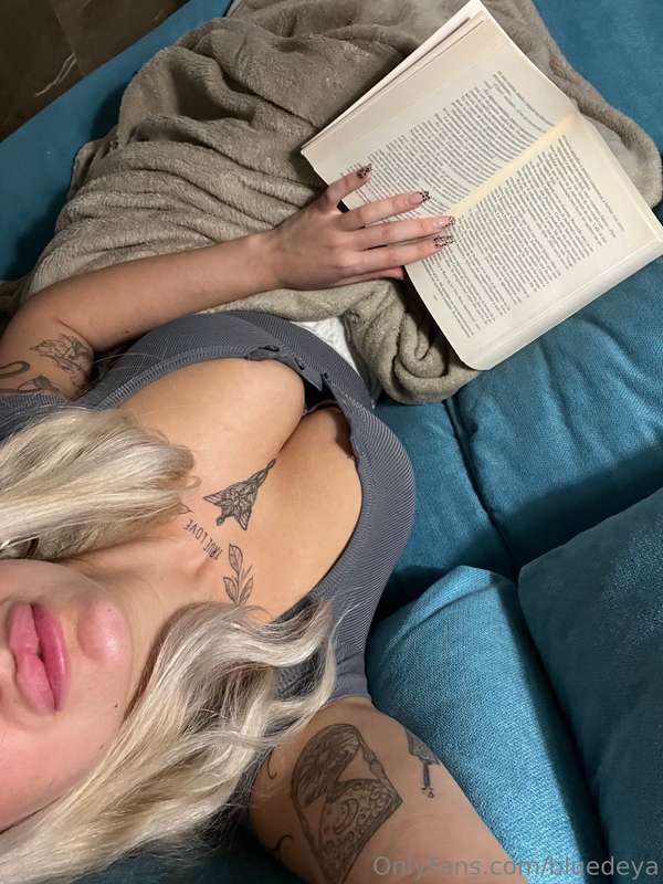 This reading 💕 opens my imagination a lot 💦😏