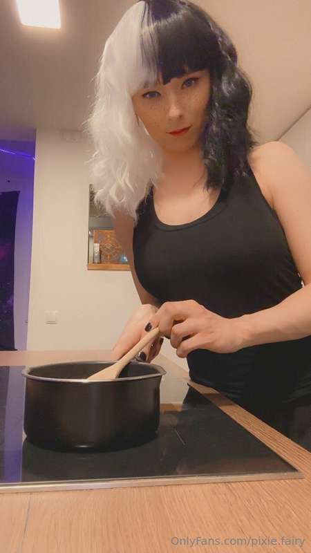 Food's not the only thing that will be devoured tonightSo, g..