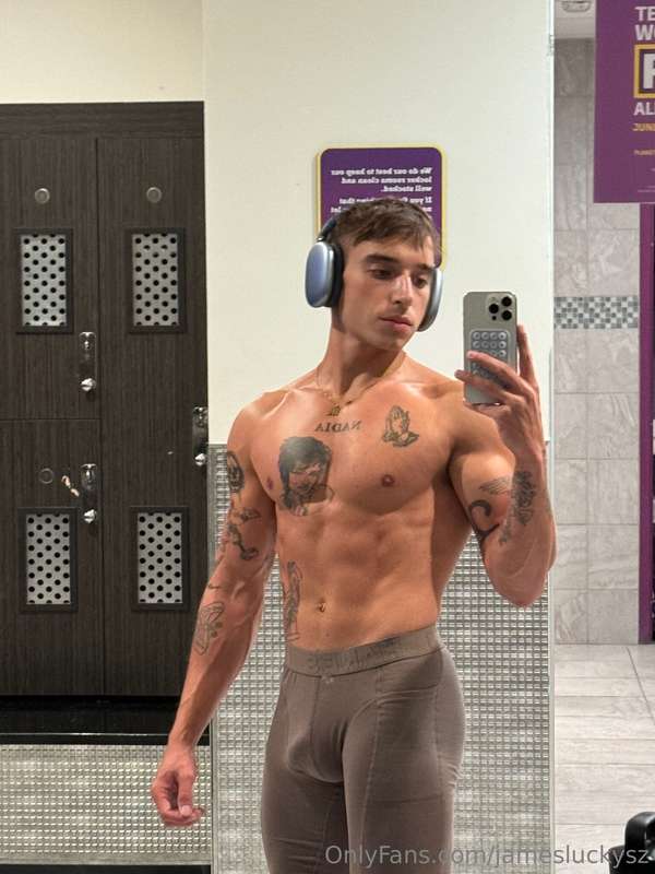 jamesluckysz