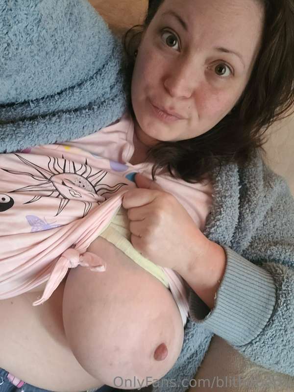 Does this count as a nip slip 🤔 🤭