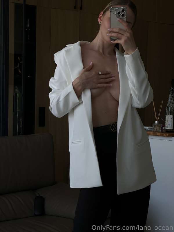 Do you think my outfit is appropriate for dinner with friend..