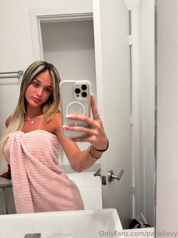 parislivvy