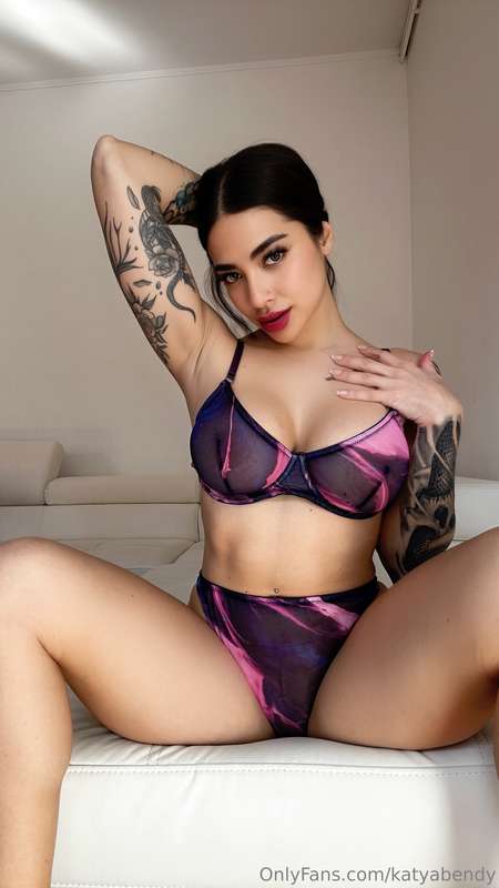 How we would do it if we were in my bed looking like this😏??