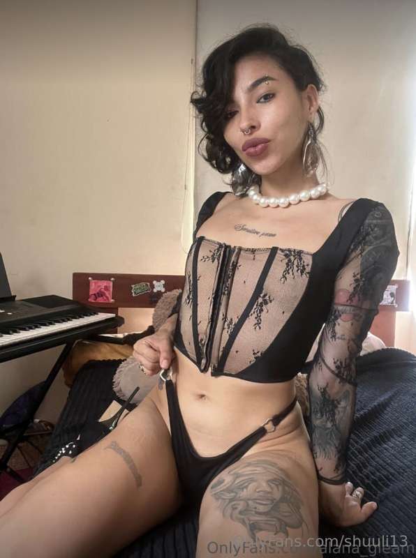 💞 𝐅𝐑𝐄𝐄 @alana_gleam @alana_gleam💞💋 Don't be fooled by my fri..