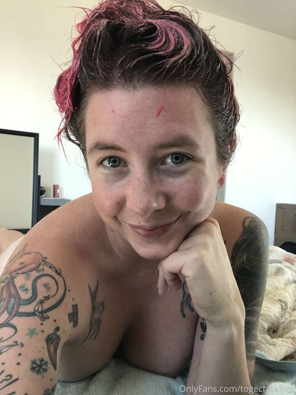 Surprise! I dyed my hair pink again!