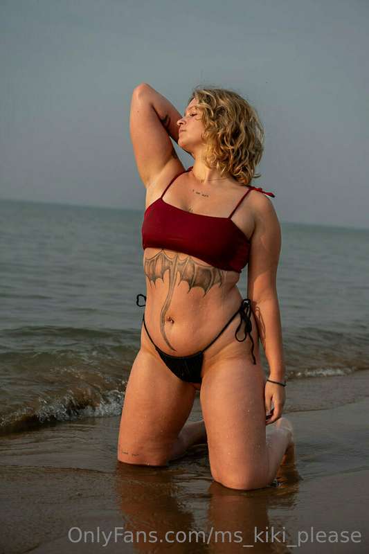 Should I post more pics from my photoshoots?