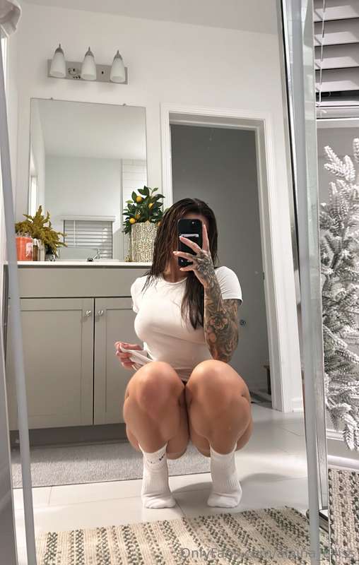 alaina_elliss