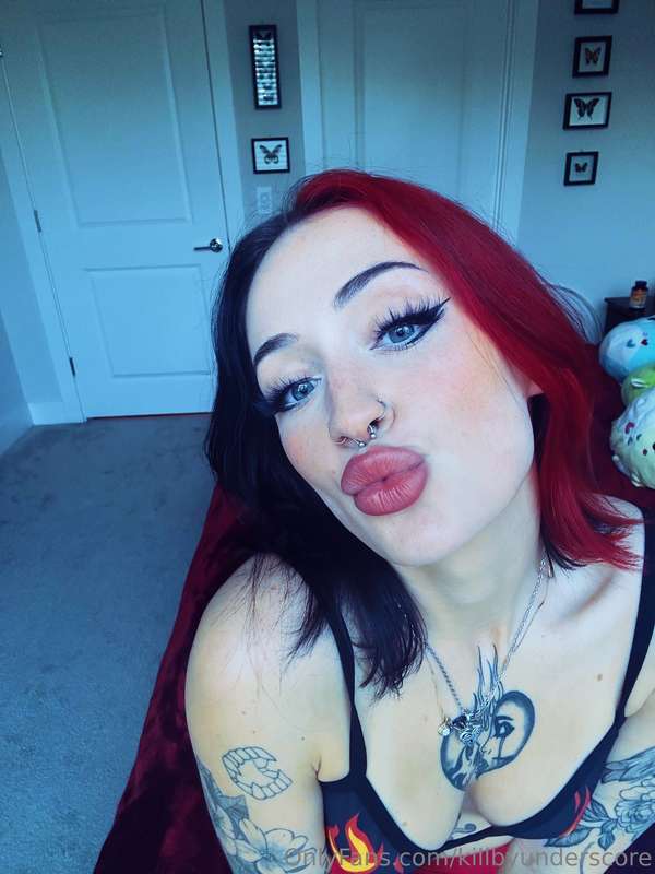 are u gonna give me a kiss :(