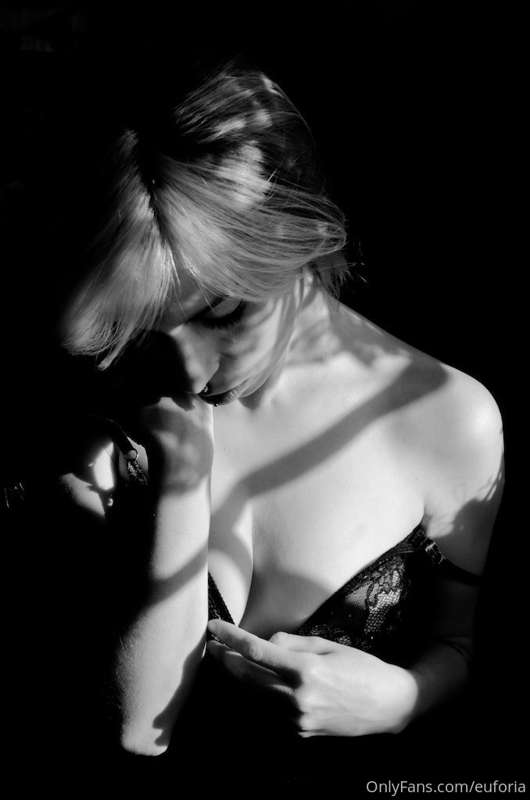 Looks like today I only post B&W pics