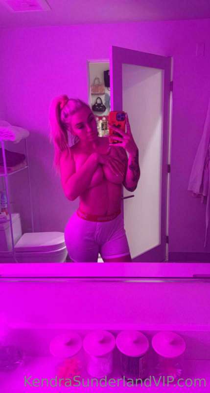 Photo 153 of Kendra Sunderland on Tocromo