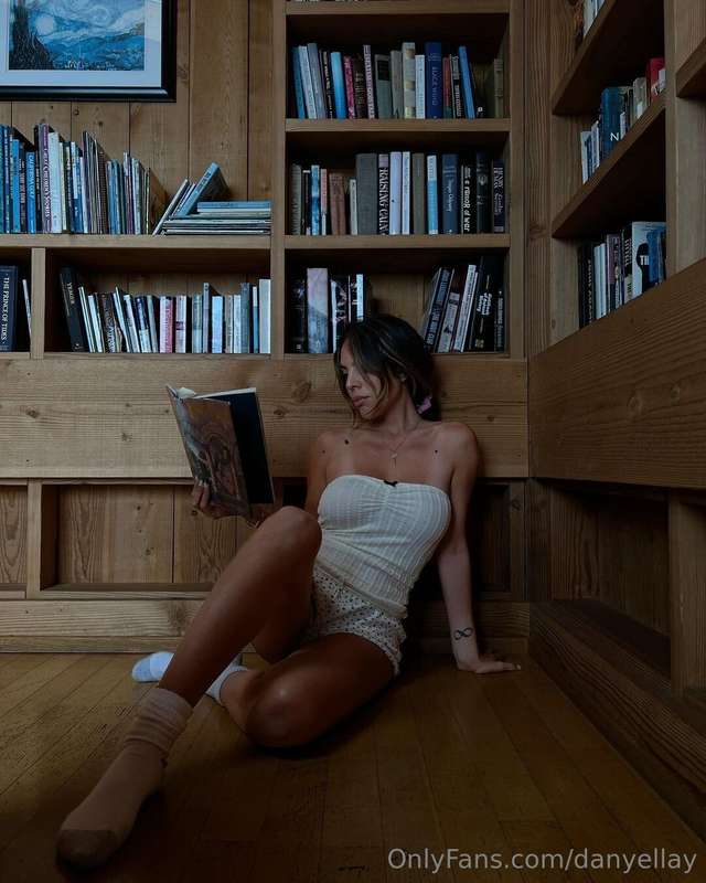reading books kinda got me bored... wanna start playing some..