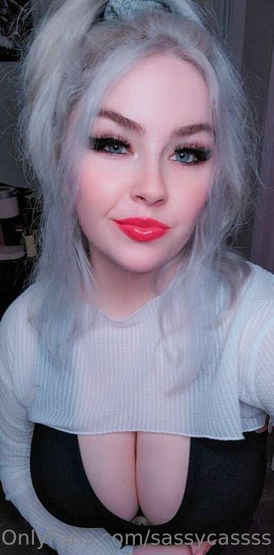Show me some love with some likes on my posts 😘❤️