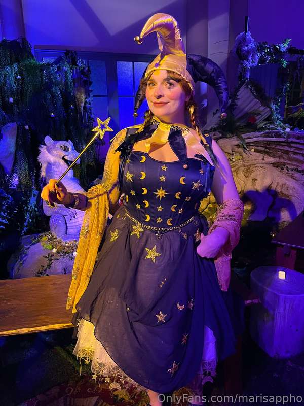 About last night ✨🌙 I got to go to the Labyrinth Masquerade ..