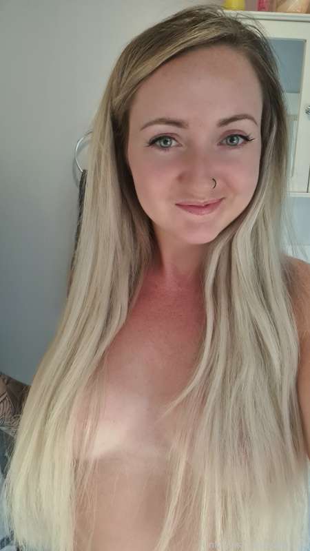 Au natural-ish 🤣 happy humpday, hope you all have a kick ass..
