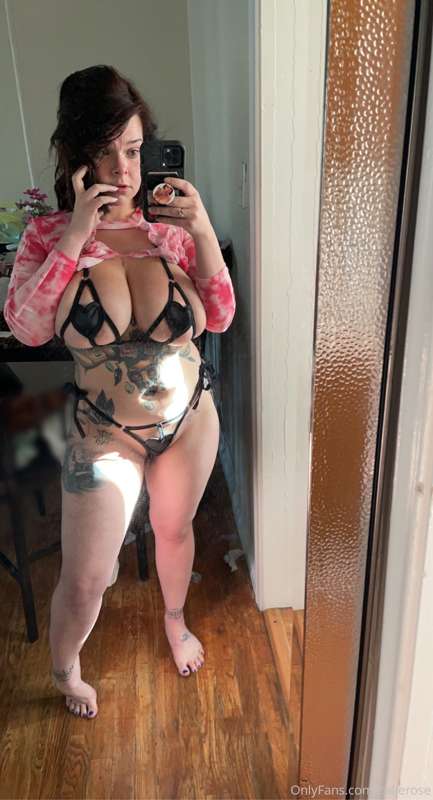 Do you like this new set? I love the way it squeezes me so t..