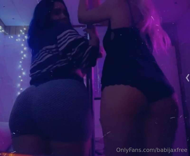 Me and my bestie @dakotafreeling @dakotafreelingtease   It’s..