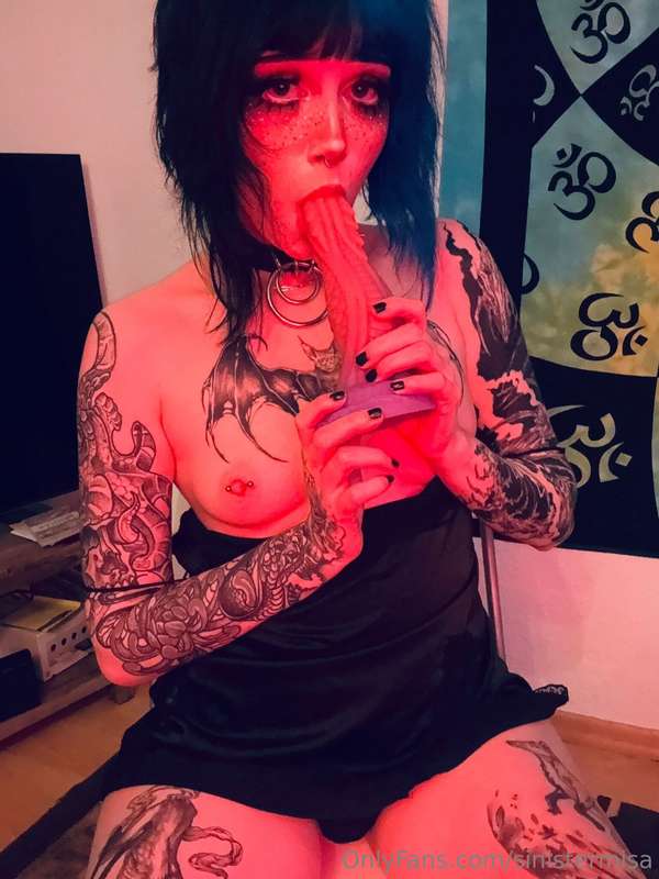 sinistermisa photo