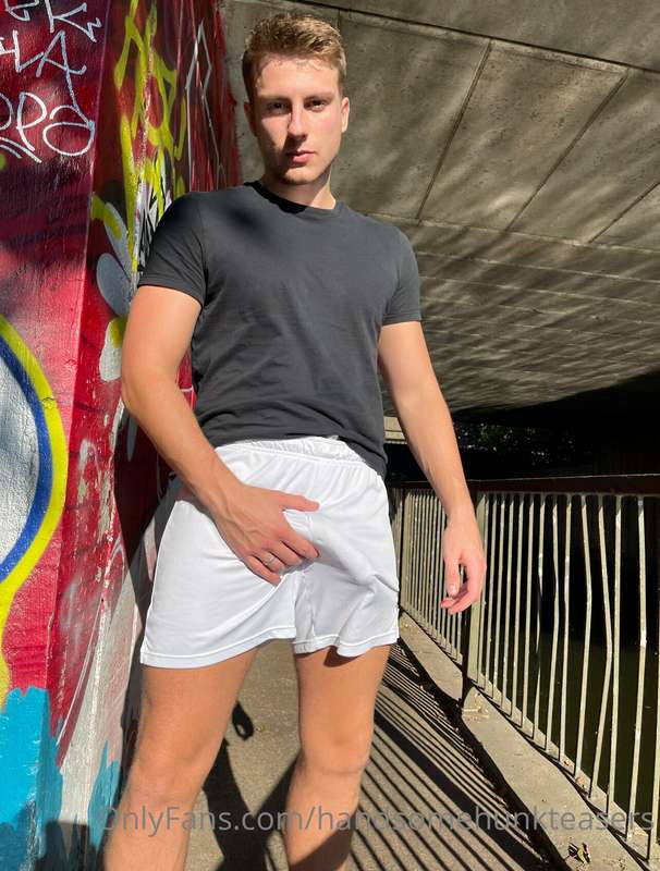 handsomehunkteasers