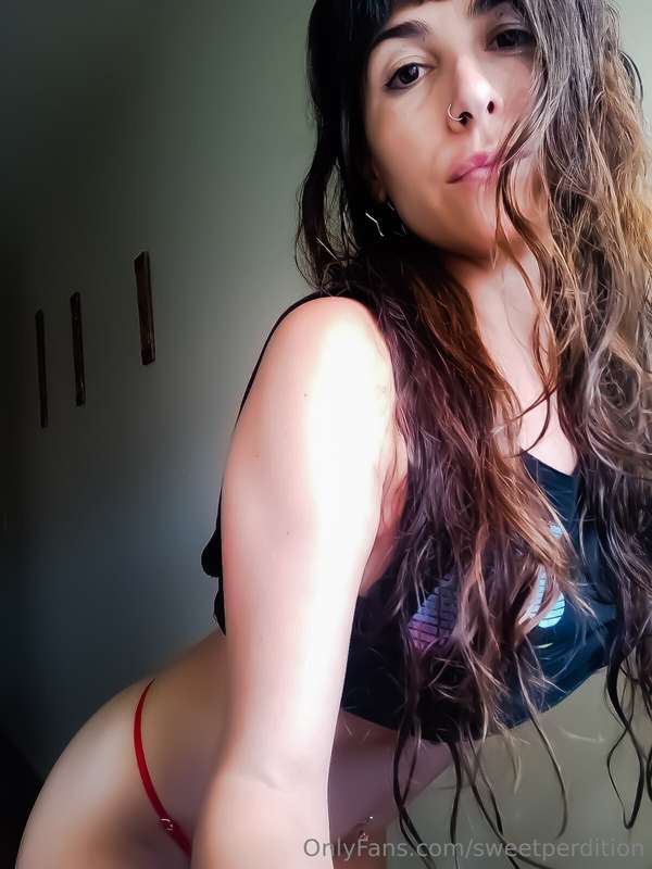Hello love 😘 Come here with me and we start to play 😈💦