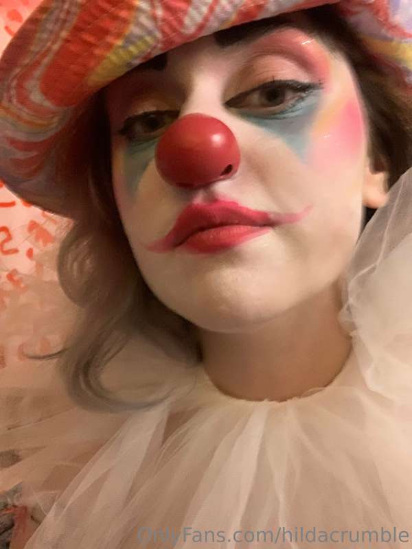 Clown babe doin sexy stuff!!! 🤪🥵😈🥺🤡🙏💕💕💕💕🌈 set from last nigh..
