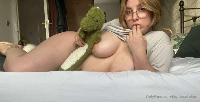 bigtitscutelips