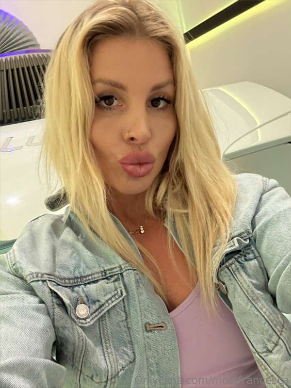 something to make the start of your week better 💋📥