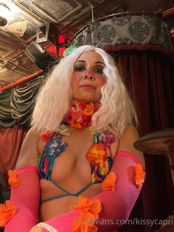 kissycapri image #0