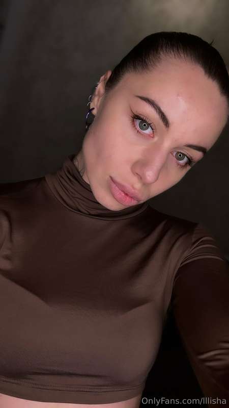 Don't you think it's time we do something naughty together🥵💦