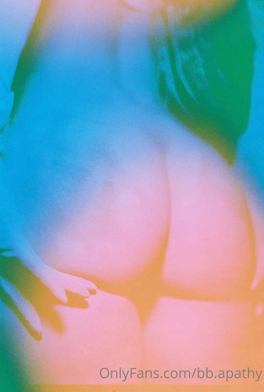 technicolor tushie 💗💙 // 35mm by @kilogram973