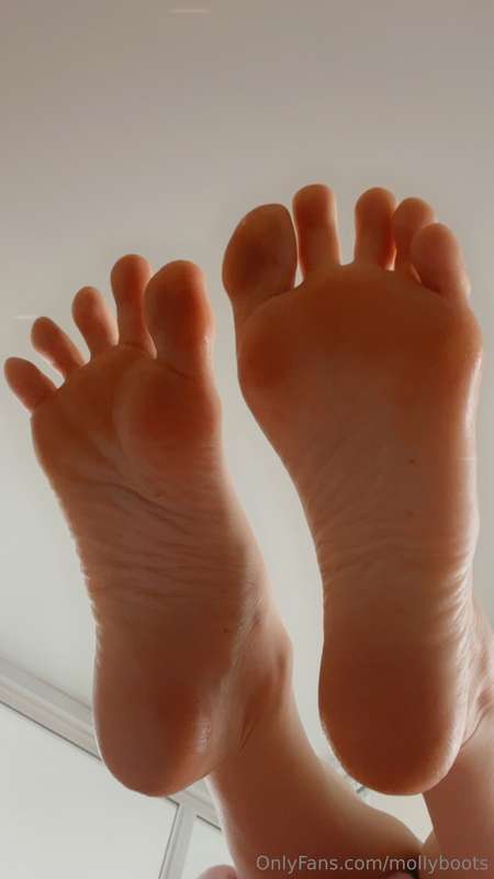 🦶 for the feet people , oh baby 😁😂